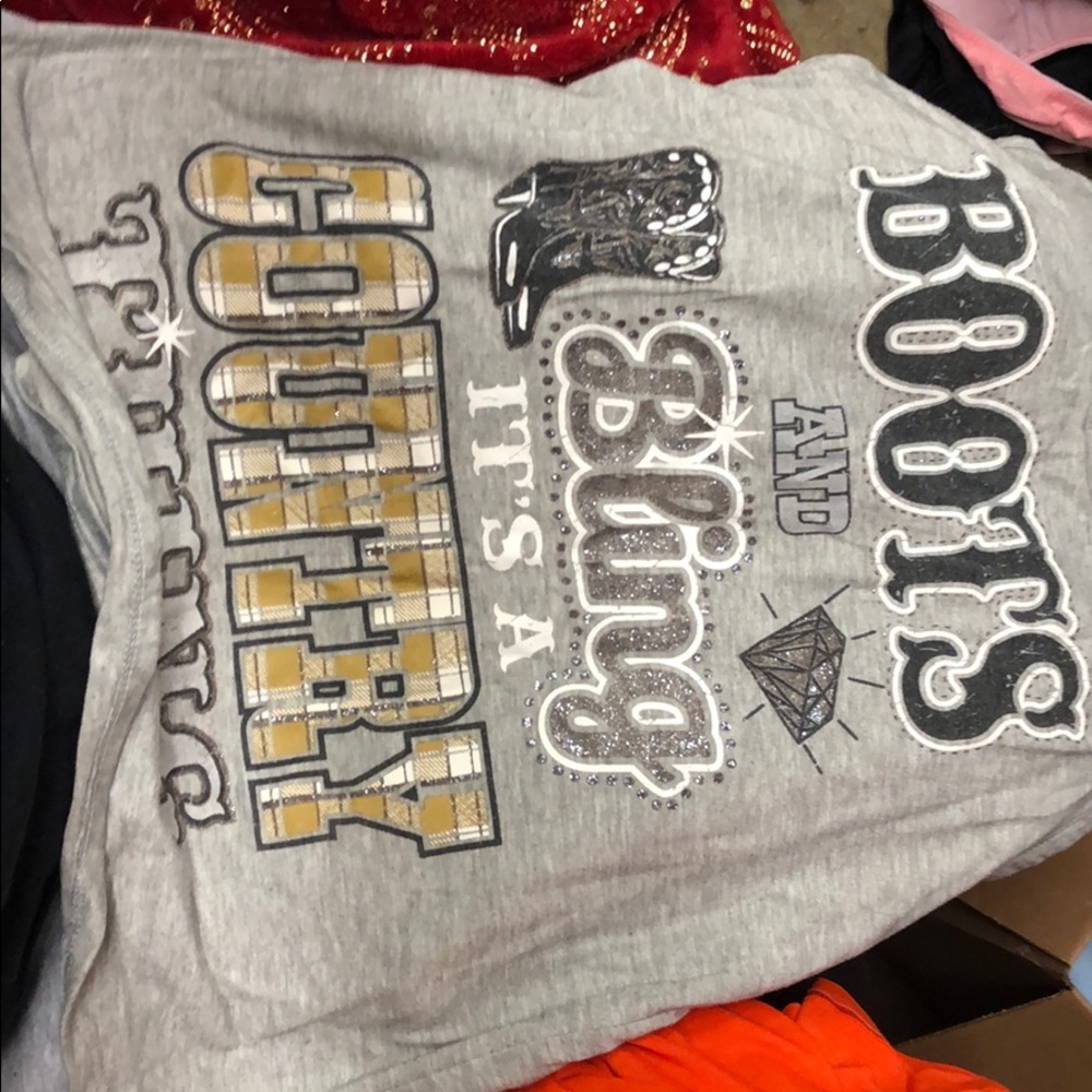 Grey country tank